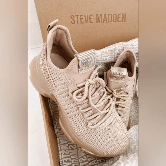Steve Madden Maxima - Picture 1 of 4